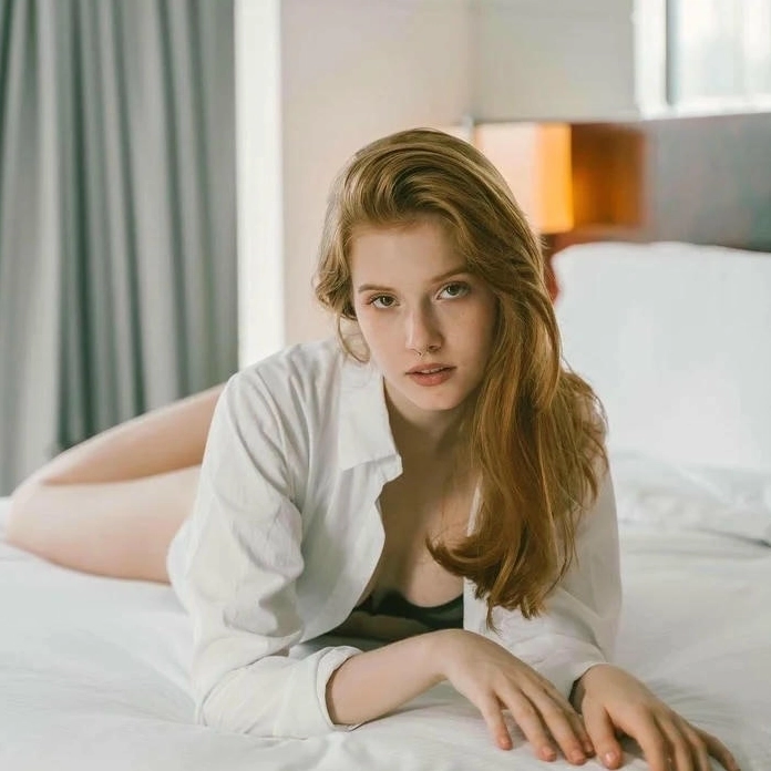 Ảnh gái Nga nude đầy biểu cảm