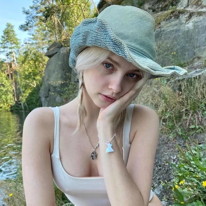 Ảnh gái Nga nude mê hoặc và nóng bỏng