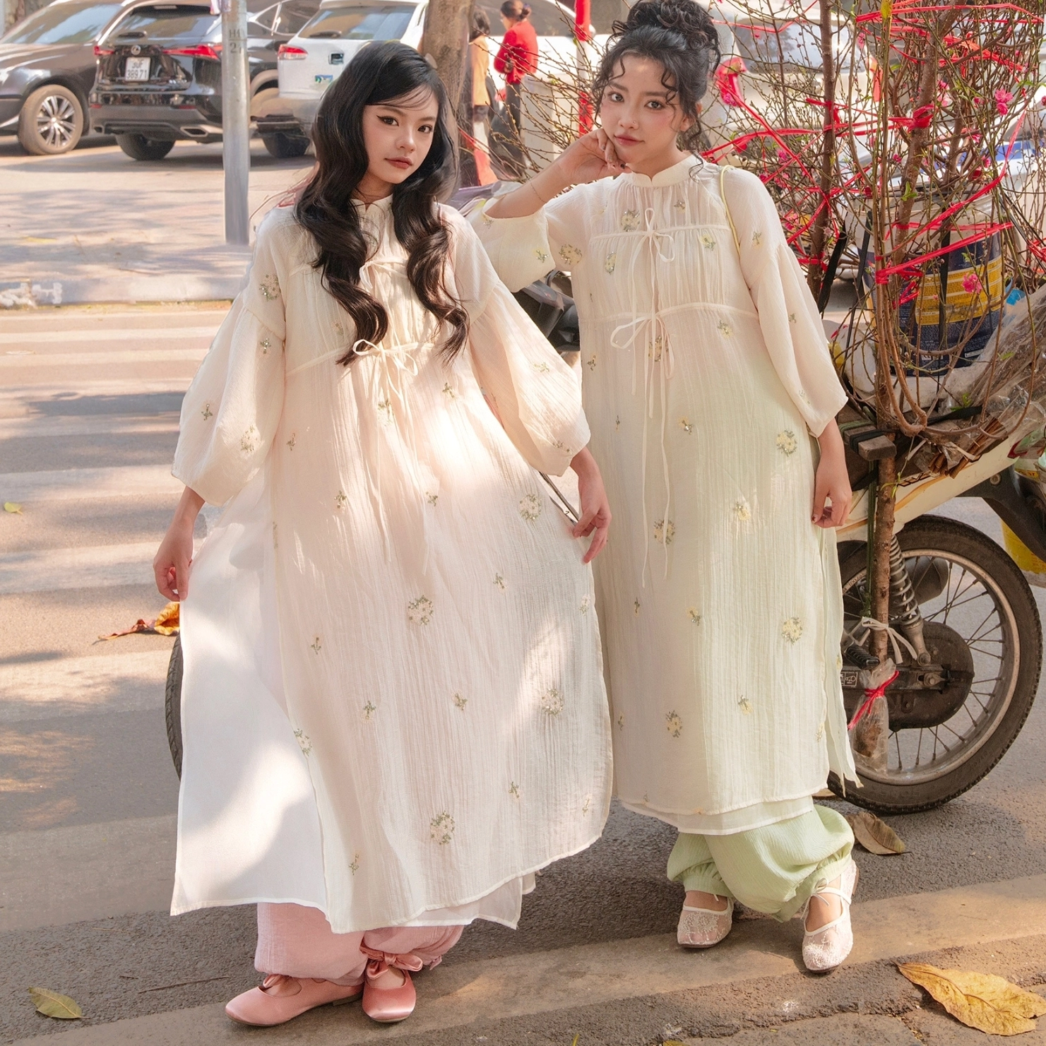 Áo dài Bông Mai, sắc nude vàng nhạt thanh tao